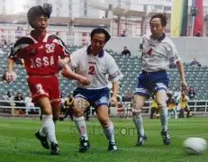 科曼帽子戏,穆勒双响,拜仁慕尼黑,开云体育APP,体育博彩APP,在线博彩,下载安装,即时体育投注,直播赛事