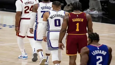 姆巴佩单刀低射险失良机，门神神扑保住胜局